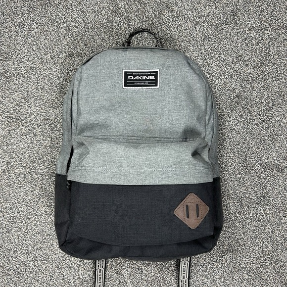 Dakine 365 Backpack Laptop Sleeve Pack Bag Gray Black Travel Hiking Camping - Picture 1 of 9